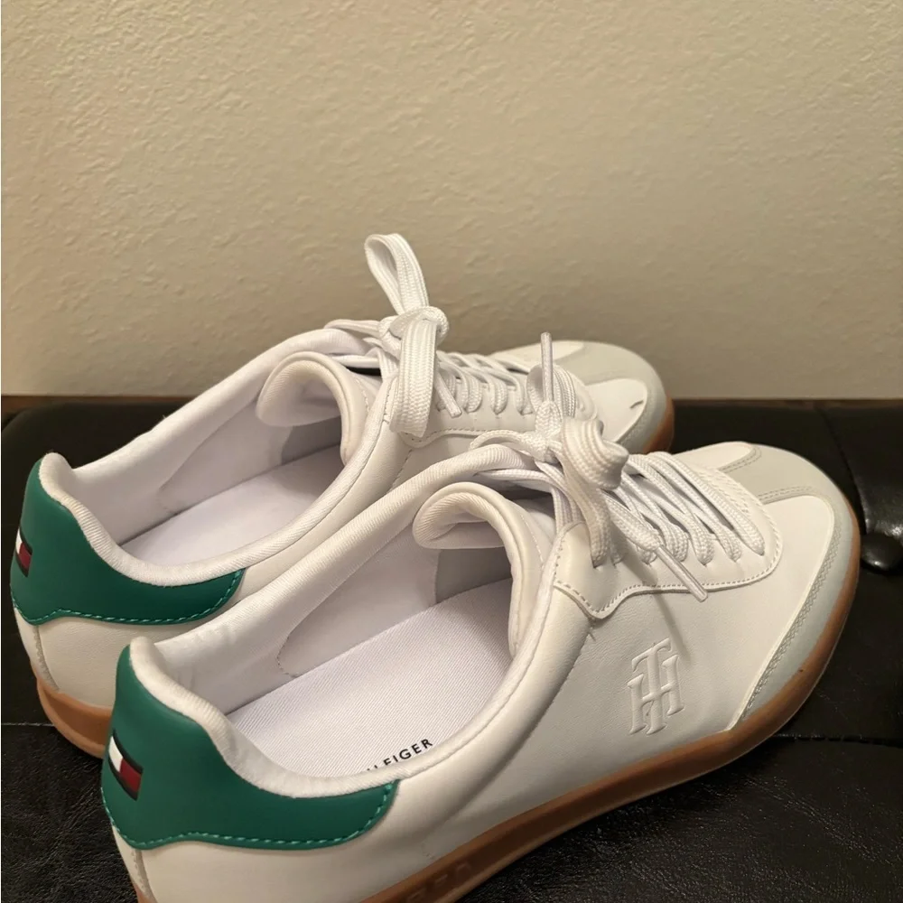 Tommy Hilfiger Women's Sarhli Lace-Up Sneakers - Picture 3 of 5